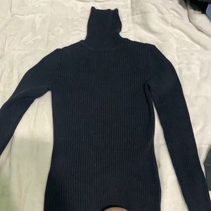 black rubbed turtle neck